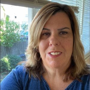 Meet your Posher, Denise